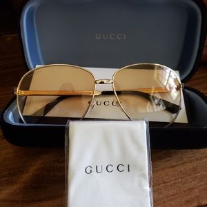 Authentic and Brand New Gucci aviator!
